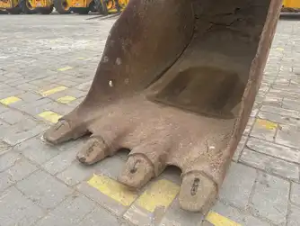 Generation-Doosan DX225 Medium excavators-attachments