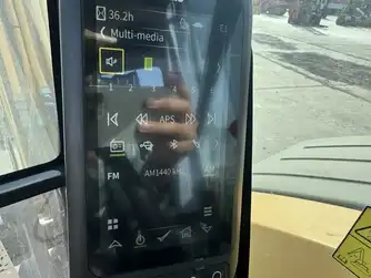 Generation-XCMG XE60 Mini excavators-interior