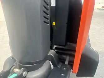 Generation-Toyota Tyro LHE Pallet trucks-attachments