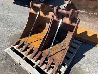 Generation-لوادر-بحفار-خلفي-جون-دير-315-attachments