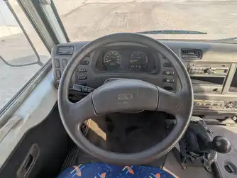 Generation-Mitsubishi-Fuso-Rosa-Buses-interior