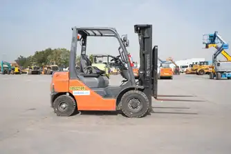 Generation-Toyota--8FDU-Forklifts-exterior
