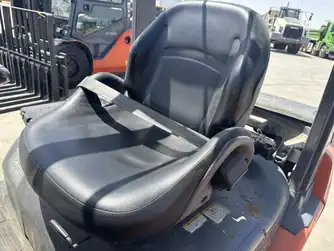 Generation-Toyota--8FDU-Forklifts-interior