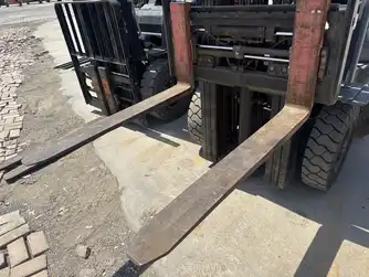 Generation-Toyota--8FDU-Forklifts-attachments