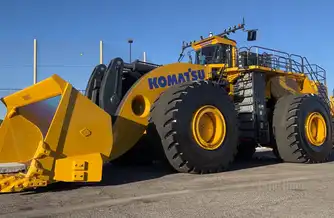 Generation-Komatsu-WE2350-Wheel-loaders-exterior