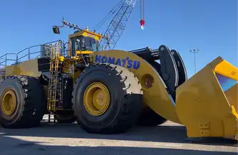 Generation-Komatsu-WE2350-Wheel-loaders-exterior