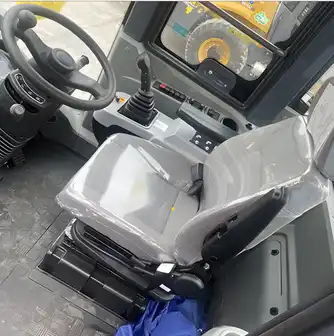 Generation-XCMG-ZL50-Wheel-loaders-interior