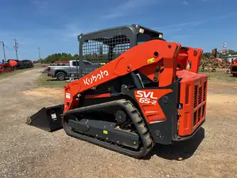 Generation-لوادر-انزلاقية-بجنزير-كوبوتا-SVL65-exterior