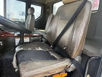 Generation-Tata-Daewoo-Novus-Truck-mounted-boom-lifts-interior