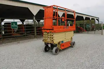 Generation-JLG 2632 Scissor lifts-exterior