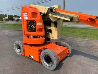 Generation-JLG E300 Boom lifts-exterior