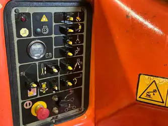 Generation-JLG E400 Boom lifts-interior