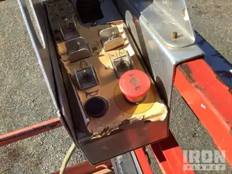Generation-Skyjack SJ6832 Scissor lifts-interior