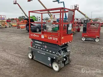 Generation-Skyjack SJIII Scissor lifts-exterior