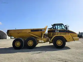 Generation-Cat 725 Articulated dump trucks-exterior