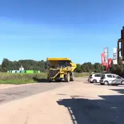 Generation-Komatsu HD325 Off-highway trucks-video