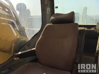 Generation-Komatsu PC450 Large excavators-interior