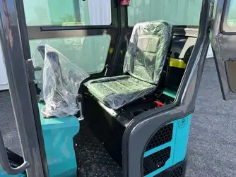 Generation-AGT QH13 Mini excavators-interior