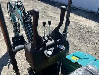 Generation-AGT QK16 Mini excavators-interior