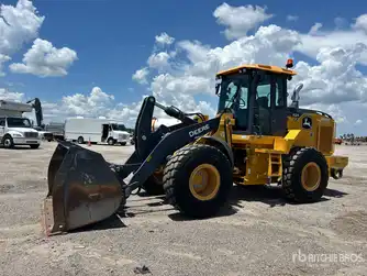 Generation-John Deere 624 Wheel loaders-exterior