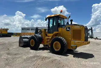 Generation-John Deere 624 Wheel loaders-exterior