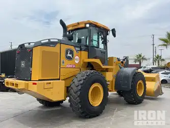 Generation-John Deere 644 Wheel loaders-exterior