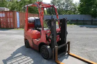 Generation-Toyota 7FGCU25 Forklifts-exterior