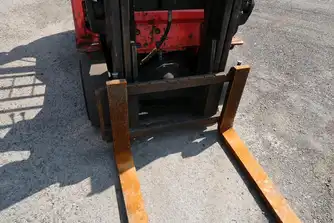 Generation-Toyota 7FGCU25 Forklifts-attachments