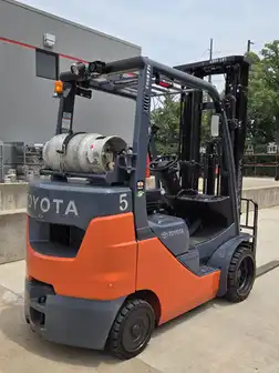 Generation-Toyota 8FGCU25 Forklifts-exterior