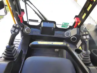 Generation-JCB 260T Compact track loaders-interior