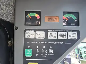 Generation-Bobcat S130 Skid steer loaders-interior