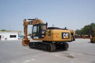 Generation-Cat 320 Medium excavators-exterior