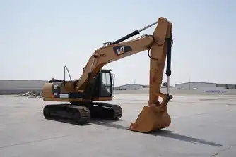 Generation-Cat 320 Medium excavators-exterior
