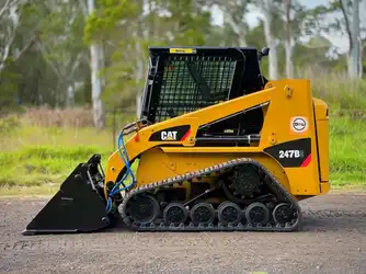 Generation-Cat 247 Compact track loaders-exterior