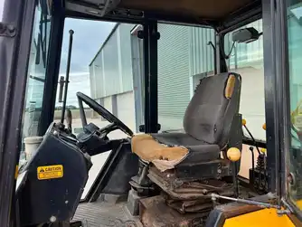 Generation-Massey ferguson 50 Backhoe loaders-interior
