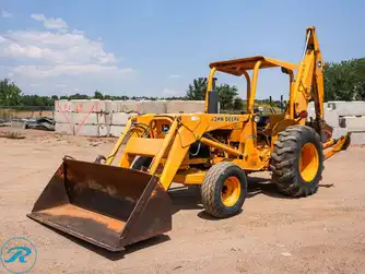 Generation-John deere 300 Backhoe loaders-exterior