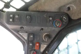 Generation-John deere 319 Compact track loaders-interior