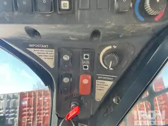 Generation-John deere 323D Compact track loaders-interior