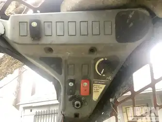 Generation-John deere 329 Compact track loaders-interior