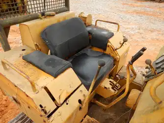 Generation-John deere JD350 Crawler loaders-interior