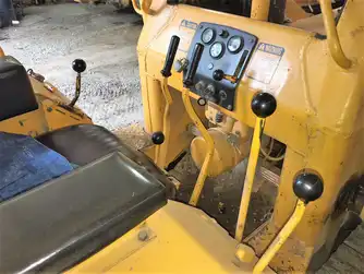 Generation-John deere 355 Crawler loaders-interior