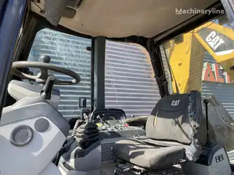 Generation-Cat 422 Backhoe loaders-interior
