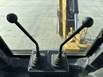 Generation-Cat 428 Backhoe loaders-interior