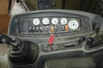 Generation-Cat 442 Backhoe loaders-interior