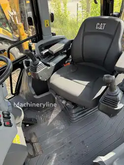 Generation-Cat 444 Backhoe loaders-interior