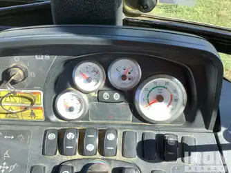 Generation-Cat 450E Backhoe loaders-interior