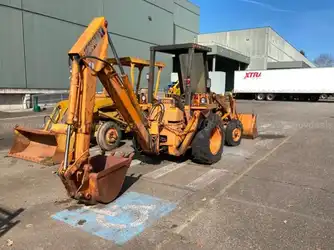 Generation-Case 480 Backhoe loaders-exterior