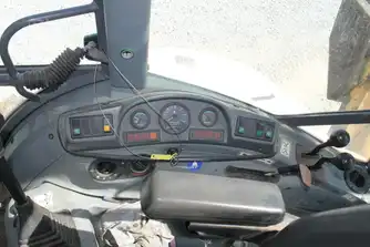 Generation-New holland 575 Backhoe loaders-interior