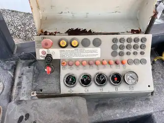 Generation-John deere 605 Crawler loaders-interior