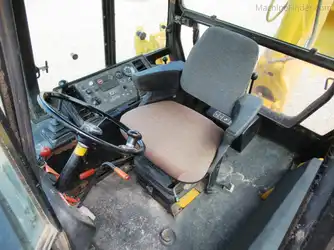 Generation-John deere 610 Backhoe loaders-interior